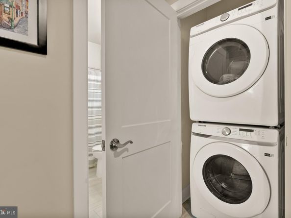 1704 Bandit Loop 20A, Reston VA 20190