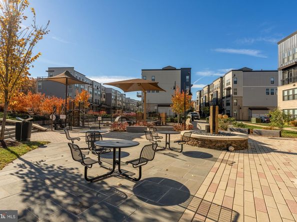 1704 Bandit Loop 20A, Reston VA 20190