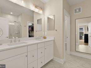 1704 Bandit Loop 20A, Reston VA 20190