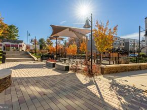 1704 Bandit Loop 20A, Reston VA 20190