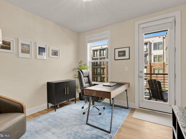 1704 Bandit Loop 20A, Reston VA 20190