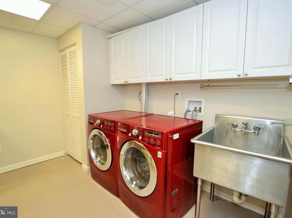 2369 Generation Drive, Reston VA 20191