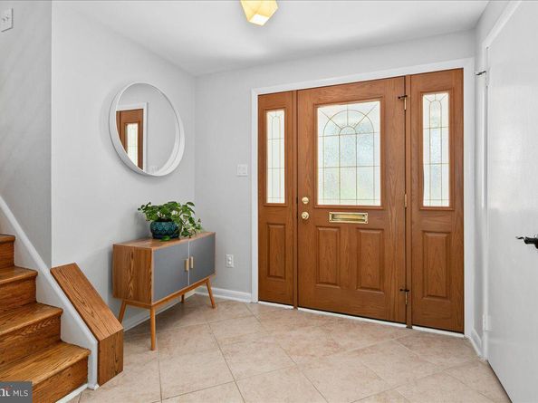 5913 4TH Road N, Arlington VA 22203