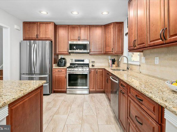 5913 4TH Road N, Arlington VA 22203