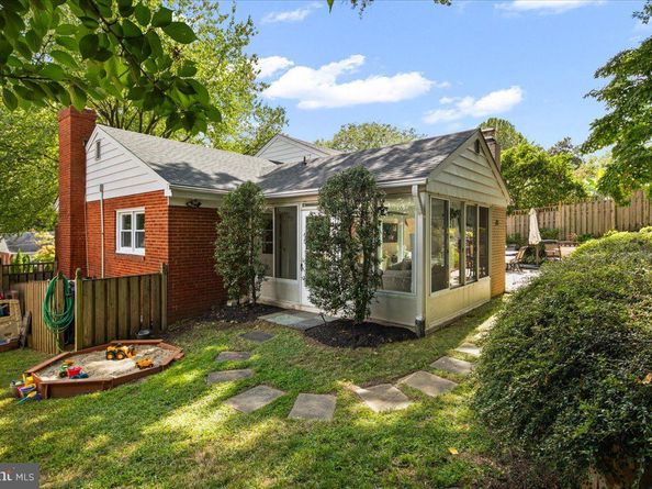 5913 4TH Road N, Arlington VA 22203