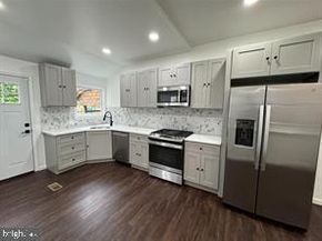 3083 Emerald Street, Philadelphia PA 19134