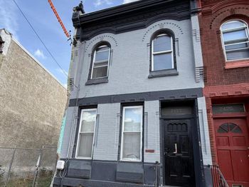 2427 N 17TH Street