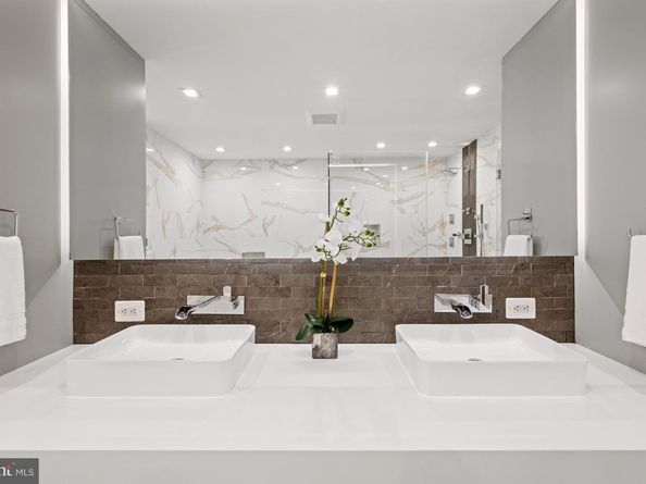 3728 R Street NW, Washington DC 20007