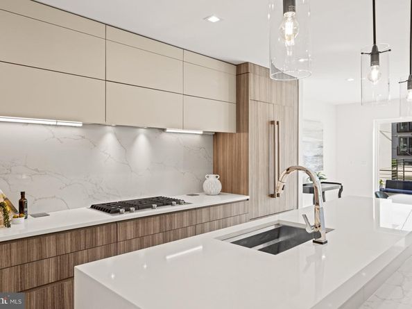 3728 R Street NW, Washington DC 20007