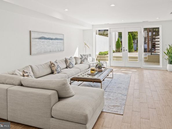 3728 R Street NW, Washington DC 20007