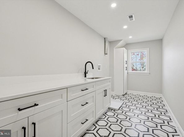 896 Conestoga Road, Berwyn PA 19312