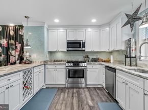 909 Glenroy Road, Philadelphia PA 19128