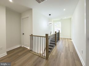 656 Stuart Court, Herndon VA 20170