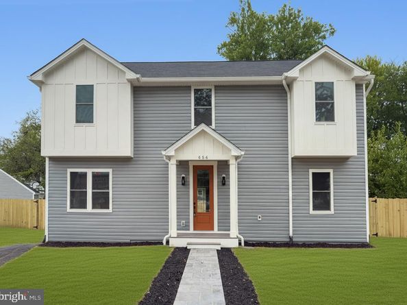 656 Stuart Court, Herndon VA 20170