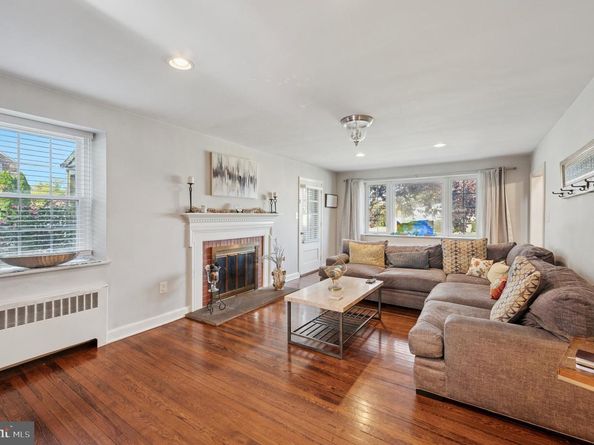1025 Shadeland Avenue, Drexel Hill PA 19026