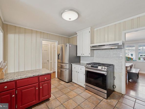 1025 Shadeland Avenue, Drexel Hill PA 19026