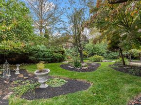 60 Signal Hill Road, Holland PA 18966