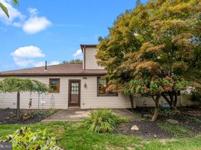60 Signal Hill Road, Holland PA 18966