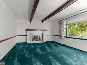 60 Signal Hill Road, Holland PA 18966