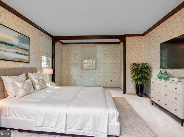 60 Signal Hill Road, Holland PA 18966