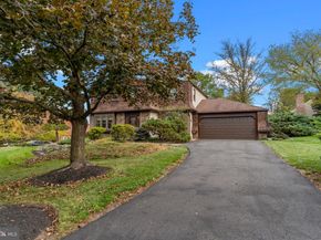 60 Signal Hill Road, Holland PA 18966