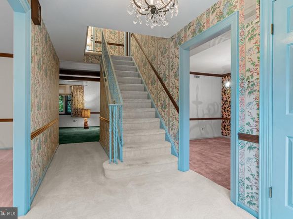 60 Signal Hill Road, Holland PA 18966