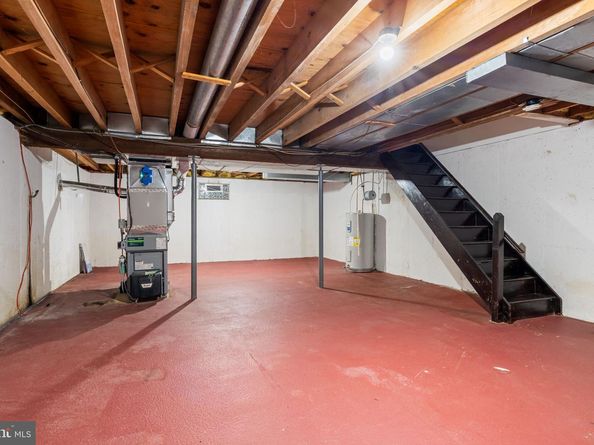 60 Signal Hill Road, Holland PA 18966