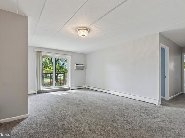 1575 W Street Road 721, Warminster PA 18974