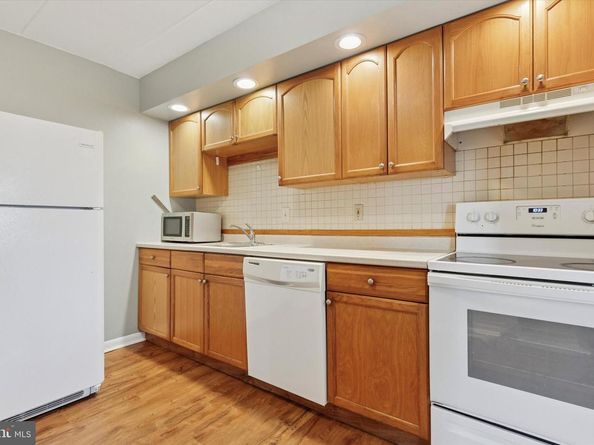1575 W Street Road 721, Warminster PA 18974