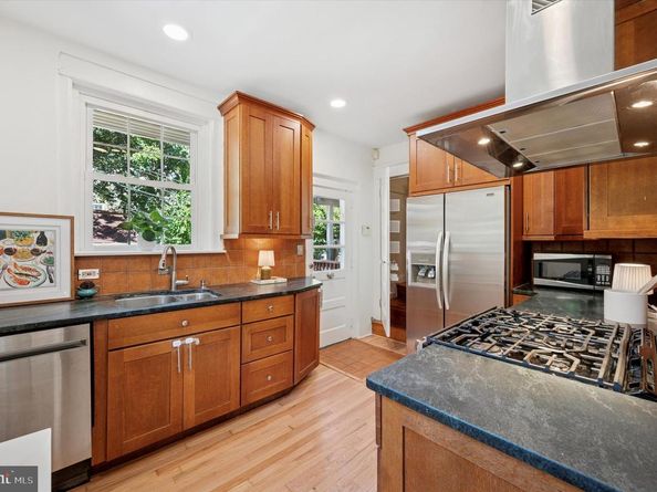 525 Burnham Road, Philadelphia PA 19119