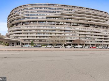 2500 Virginia Avenue NW