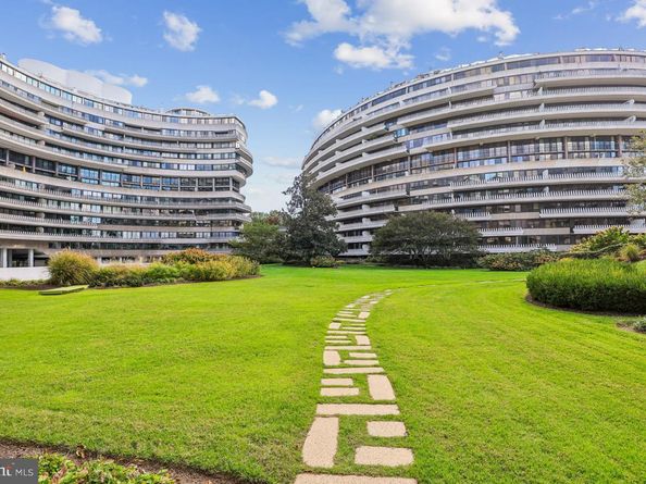 2500 Virginia Avenue NW 210S, Washington DC 20037