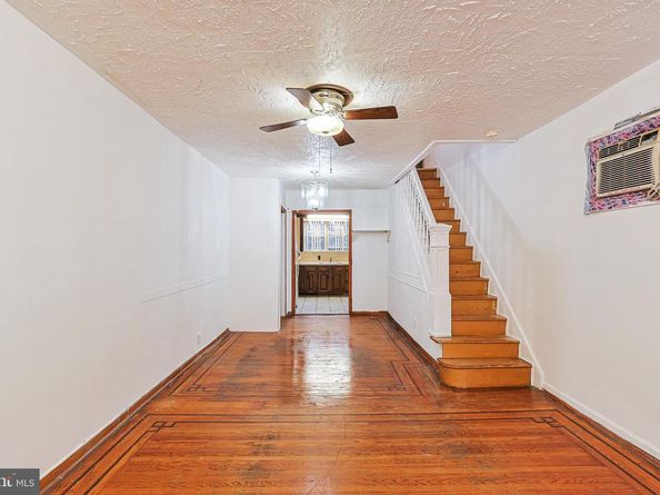 809 Earp Street, Philadelphia PA 19147