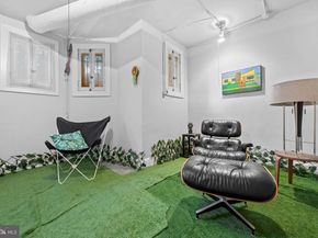 2516 Cliffbourne Place NW, Washington DC 20009