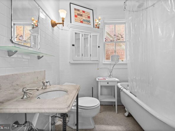 2516 Cliffbourne Place NW, Washington DC 20009