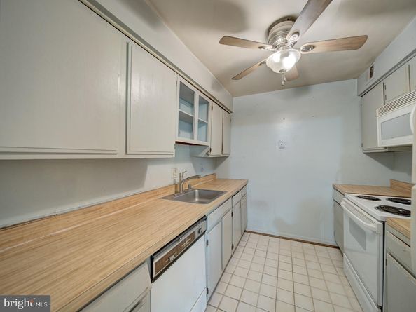 3459 Summit Court NE 3459, Washington DC 20018