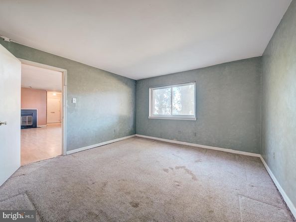 3459 Summit Court NE 3459, Washington DC 20018