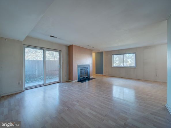 3459 Summit Court NE 3459, Washington DC 20018