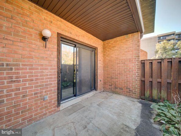3459 Summit Court NE 3459, Washington DC 20018