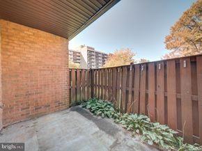 3459 Summit Court NE 3459, Washington DC 20018
