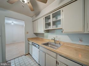 3459 Summit Court NE 3459, Washington DC 20018