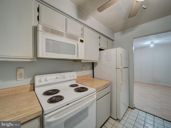 3459 Summit Court NE 3459, Washington DC 20018
