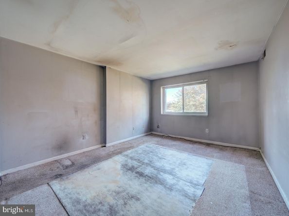 3459 Summit Court NE 3459, Washington DC 20018