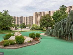 205 Yoakum Parkway 823, Alexandria VA 22304