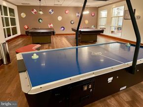 205 Yoakum Parkway 823, Alexandria VA 22304