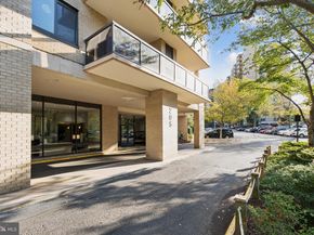 205 Yoakum Parkway 823, Alexandria VA 22304