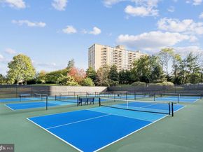 205 Yoakum Parkway 823, Alexandria VA 22304