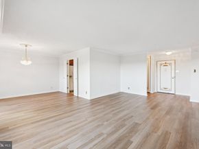 205 Yoakum Parkway 823, Alexandria VA 22304