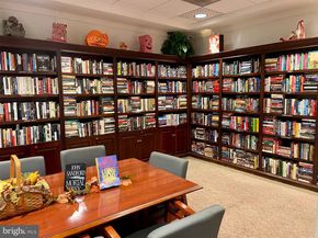 205 Yoakum Parkway 823, Alexandria VA 22304