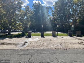 205 Yoakum Parkway 823, Alexandria VA 22304